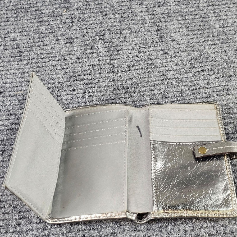 Fossil Wallet Womens One Size Silver Leather Butterfly Snap Studded Zip Pocket - Picture 7 of 7
